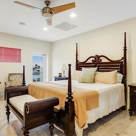 Waterfront Wonder Villa Islamorada Bagian luar foto